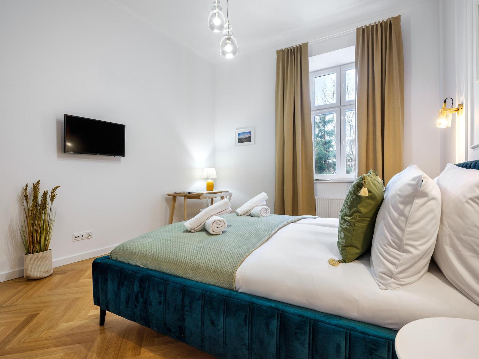 Tyzenhauz Suites Topolowa Krakow Dış mekan fotoğraf